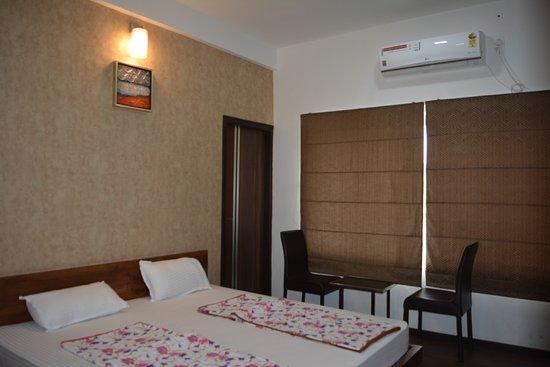 Hôtel Ashirwad Comforts à Kalasa Extérieur photo